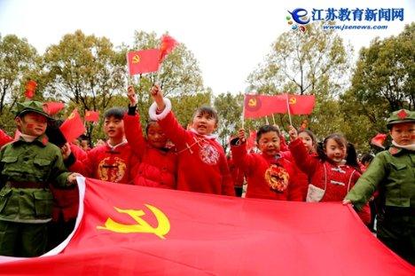 队报:包括国米在内多队都在考察南特18岁中卫内森-泽泽
