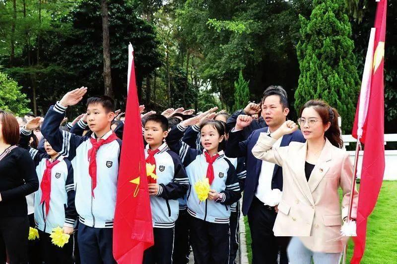 内蒙古自治区直属机关(参公单位)遴选公务员公告