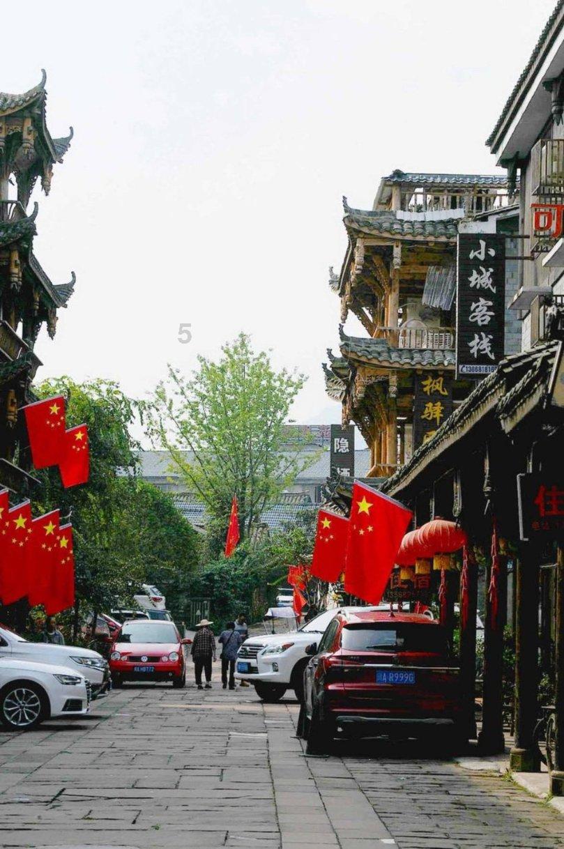 成都市锦江区卓锦城社区开展“垃圾分类新征程,美丽蓉城展新貌”志愿服务活动