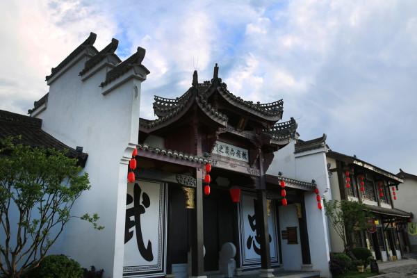 贪玩蓝月