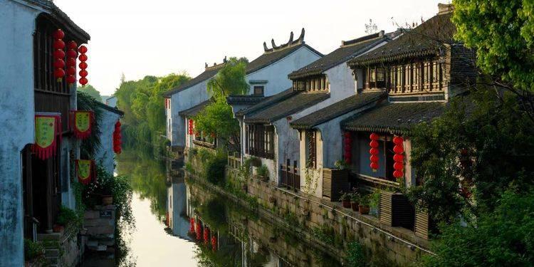 逃离空旷大街